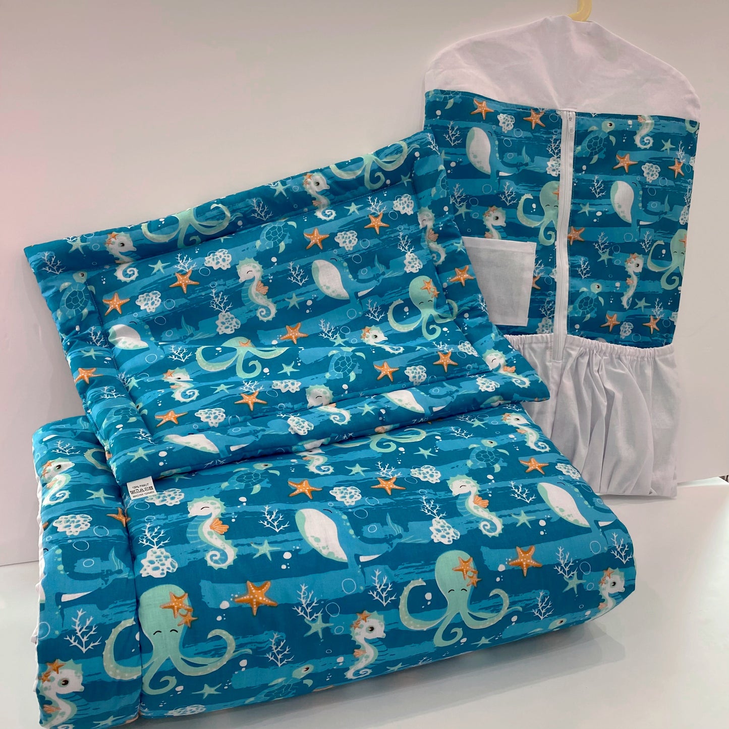 Teljes óvodai szett + ajándék textil szatyor és vállfa (8 részes szett)