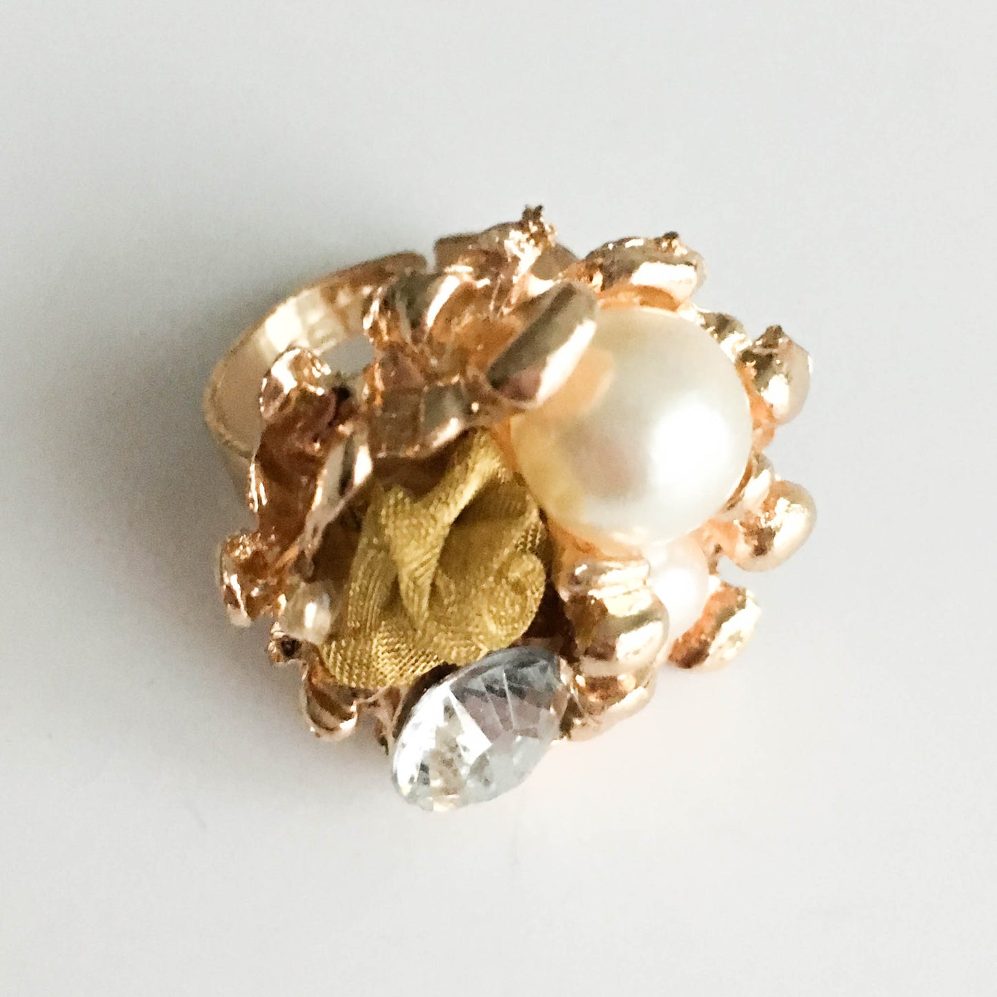 Gyöngyös-virágos arany bizsu gyűrű