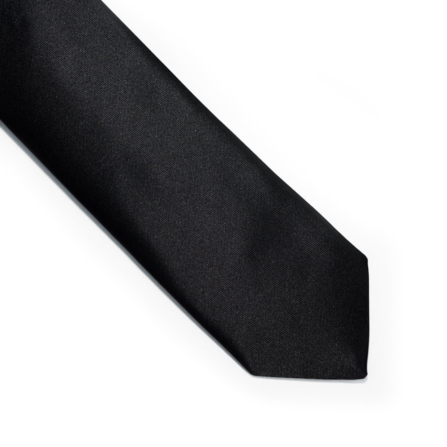 Fekete keskenyített nyakkendő